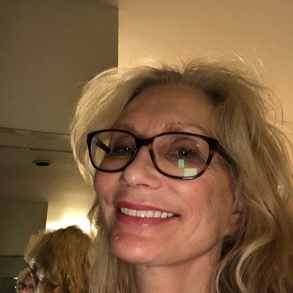 Meet your Posher, Ruth - Picture 1 of 1